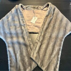 Vintage Gray Faux Fur Capelet Shrug